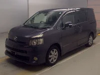 Цена авто Toyota Voxy с аукционов Японии, номер кузова ZRR70W, пробег 155 000, оценка 6