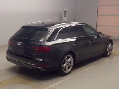 AUDI A4 AVANTE