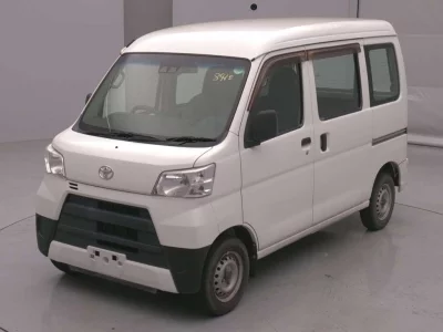 TOYOTA PIXIS VAN