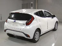 Цена авто Toyota Aqua с аукционов Японии, номер кузова MXPK11, пробег 74 000, оценка 6