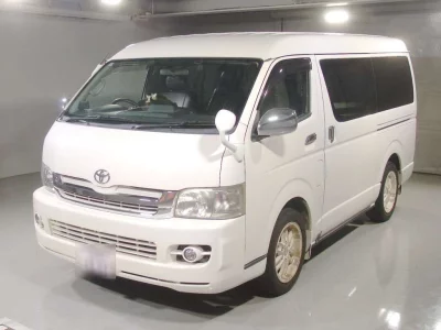 TOYOTA HIACE