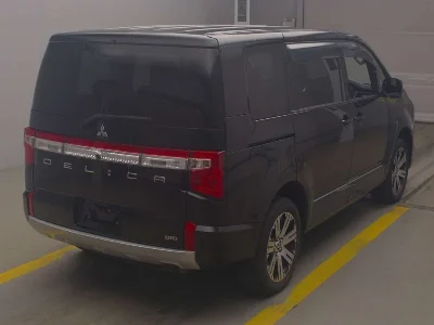 MITSUBISHI DELICA D5