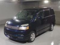 Цена авто Toyota Voxy с аукционов Японии, номер кузова AZR60G, пробег 103 000, оценка 2