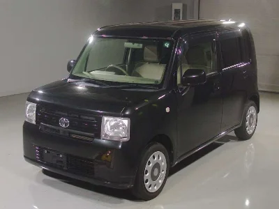TOYOTA PIXIS SPACE