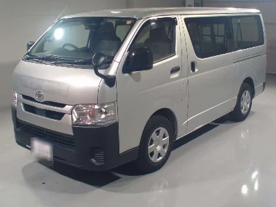 TOYOTA HIACE VAN