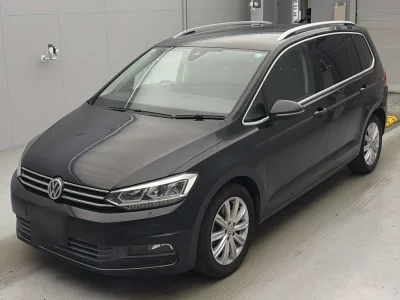 VOLKSWAGEN GOLF TOURAN