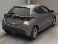 Цена авто Toyota Yaris с аукционов Японии, номер кузова KSP210, пробег 58 000, оценка 8