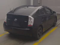 Цена авто Toyota Prius с аукционов Японии, номер кузова ZVW30, пробег 124 000, оценка 7