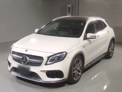 MERCEDES BENZ AMG GLA