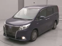 Цена авто Toyota Esquire с аукционов Японии, номер кузова ZWR80G, пробег 75 000, оценка 6