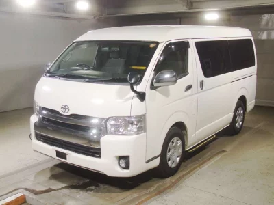 TOYOTA HIACE