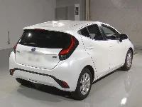 Цена авто Toyota Aqua с аукционов Японии, номер кузова MXPK11, пробег 80 000, оценка 8