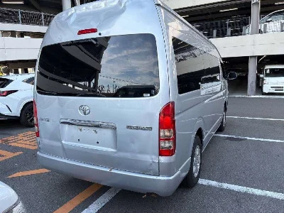 TOYOTA HIACE