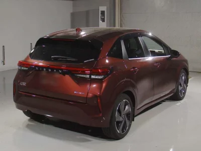 NISSAN AURA