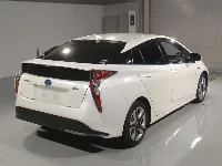 Цена авто Toyota Prius с аукционов Японии, номер кузова ZVW50, пробег 45 000, оценка 6