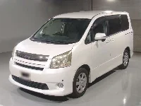 Цена авто Toyota Noah с аукционов Японии, номер кузова ZRR70W, пробег 75 000, оценка 8