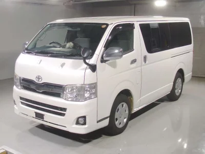 TOYOTA HIACE VAN