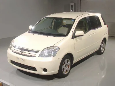 TOYOTA RAUM