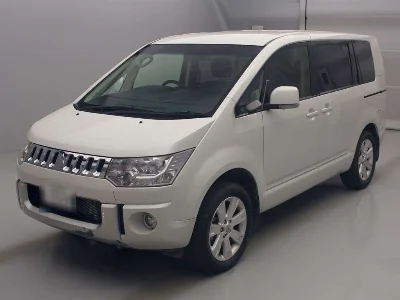 MITSUBISHI DELICA D5