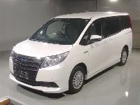 Цена авто Toyota Noah с аукционов Японии, номер кузова ZWR80G, пробег 95 000, оценка 3