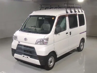 TOYOTA PIXIS VAN