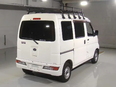 TOYOTA PIXIS VAN