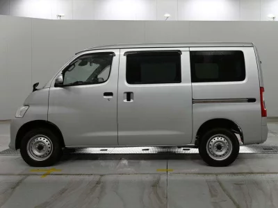 TOYOTA TOWN ACE VAN