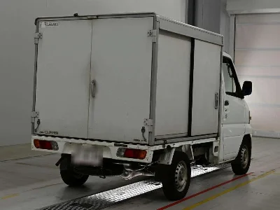 NISSAN CLIPPER TRUCK