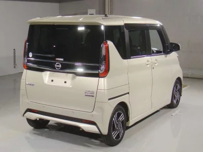 NISSAN ROOX