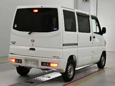 NISSAN CLIPPER VAN