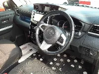 Цена авто Toyota Roomy с аукционов Японии, номер кузова M900A, пробег 181 000, оценка 2