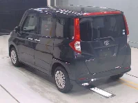 Цена авто Toyota Roomy с аукционов Японии, номер кузова M900A, пробег 62 000, оценка 8