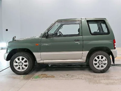 MITSUBISHI PAJERO MINI
