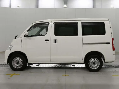 TOYOTA TOWN ACE VAN