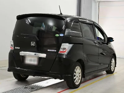 HONDA FREED SPIKE