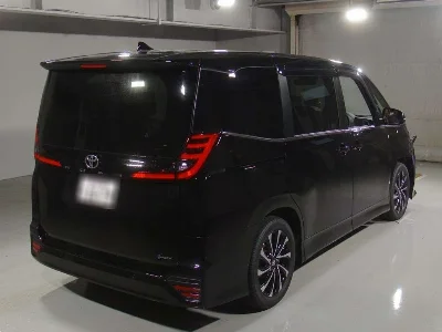 TOYOTA NOAH