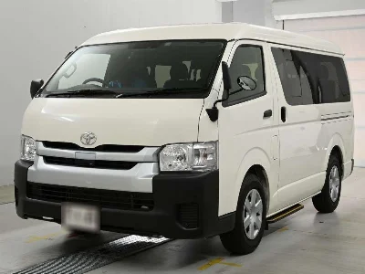 TOYOTA HIACE