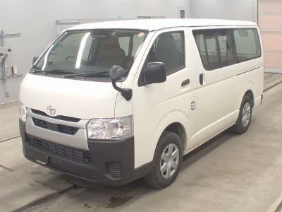TOYOTA HIACE VAN