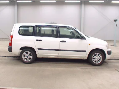 TOYOTA SUCCEED