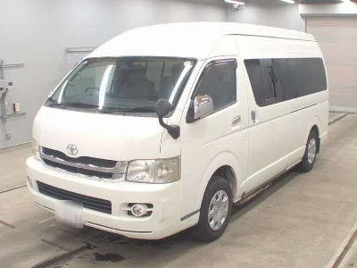 TOYOTA HIACE