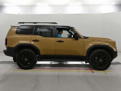 TOYOTA LAND CRUISER 250