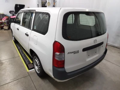MAZDA FAMILIA