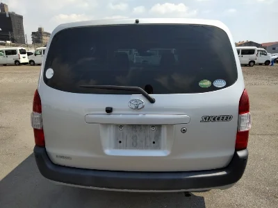 TOYOTA SUCCEED