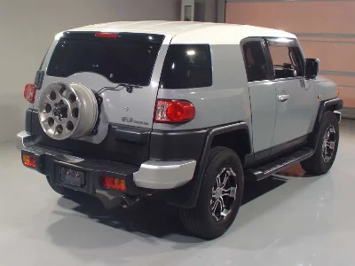 TOYOTA FJ CRUISER