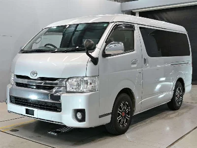 TOYOTA REGIUS VAN
