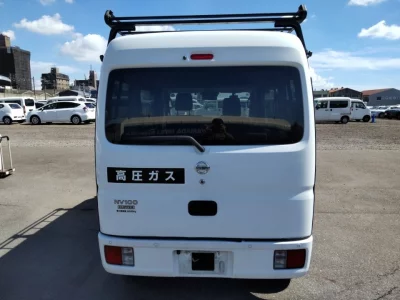 NISSAN CLIPPER VAN