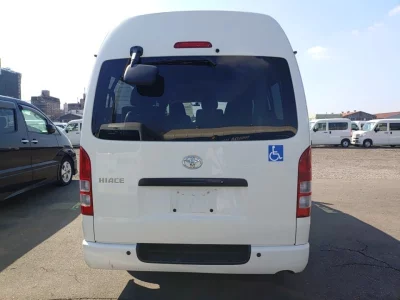 TOYOTA HIACE VAN