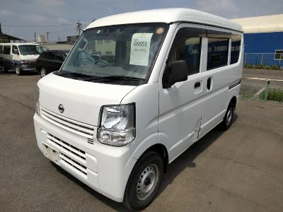 NISSAN CLIPPER VAN