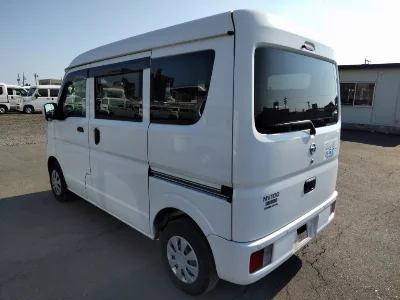 NISSAN CLIPPER VAN