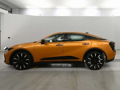 TOYOTA CROWN CROSSOVER